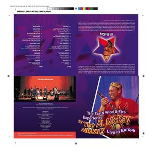 小舞扒开屁股露出尿口让主人玩视频
