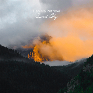 小舞扒开屁股露出尿口让主人玩视频
